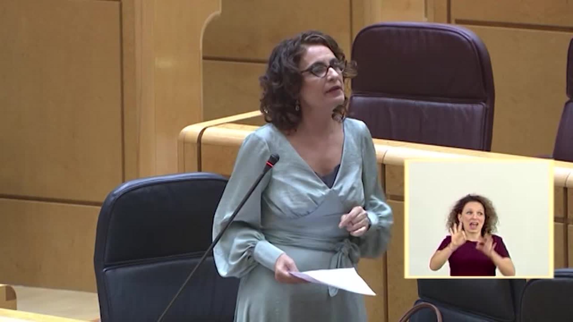 Montero dice que su ruta fiscal &amp;quot;clara&amp;quot; pasa por la &amp;quot;progresividad&amp;quot;