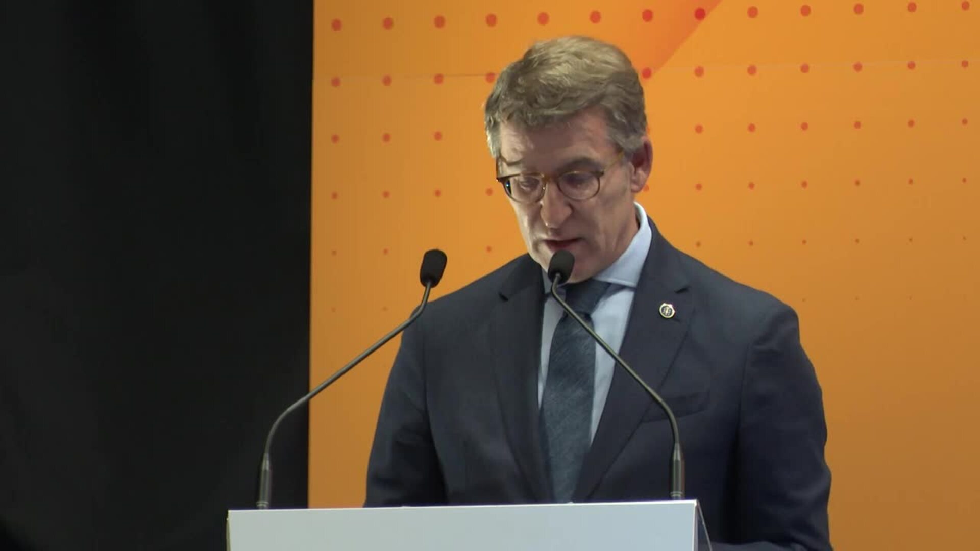 Feijóo elogia a la ministra Margarita Robles como &quot;política de Estado&quot;