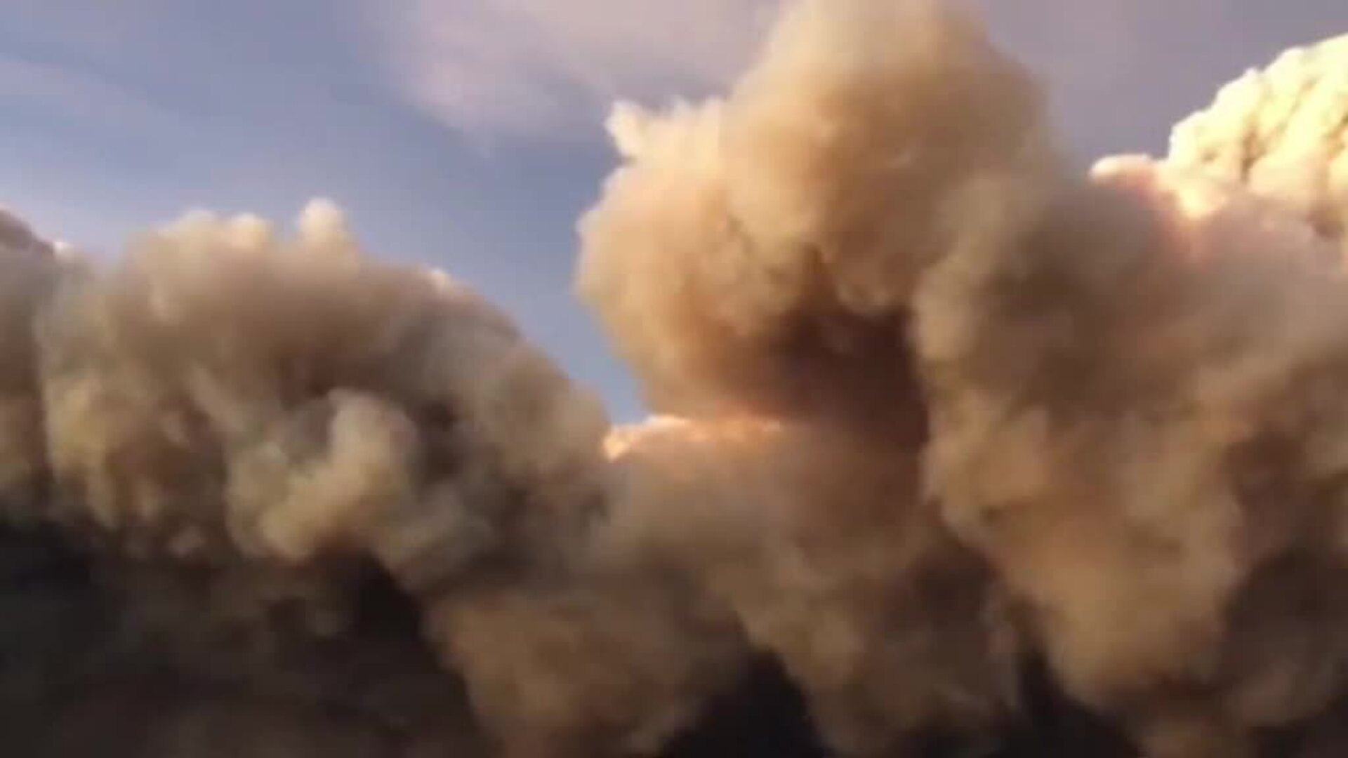 Los incendios avanzan sin control en el norte de Colorado