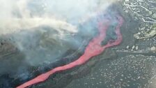 El volcán pierde el cono y genera una enorme colada rumbo al mar