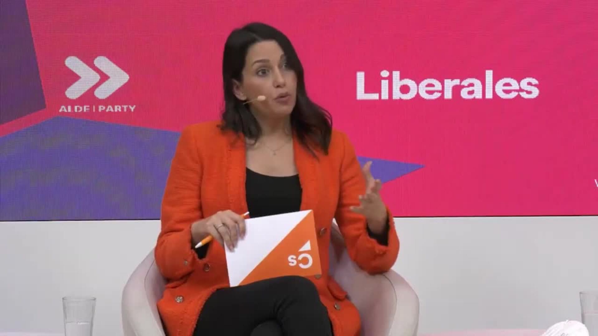 Arrimadas: &quot;Los liberales tenemos que ser el dique de contención del nacionalismo&quot;