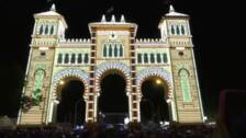 Sevilla enciende las 220.000 bombillas de su Feria para vivir más de una semana de fiesta