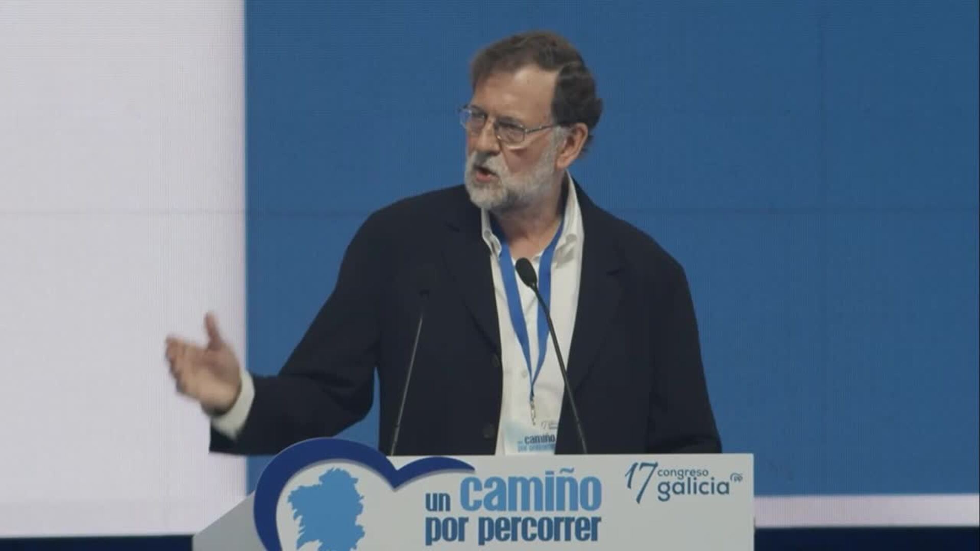 Rajoy arremete contra el Gobierno y critica el lenguaje inclusivo