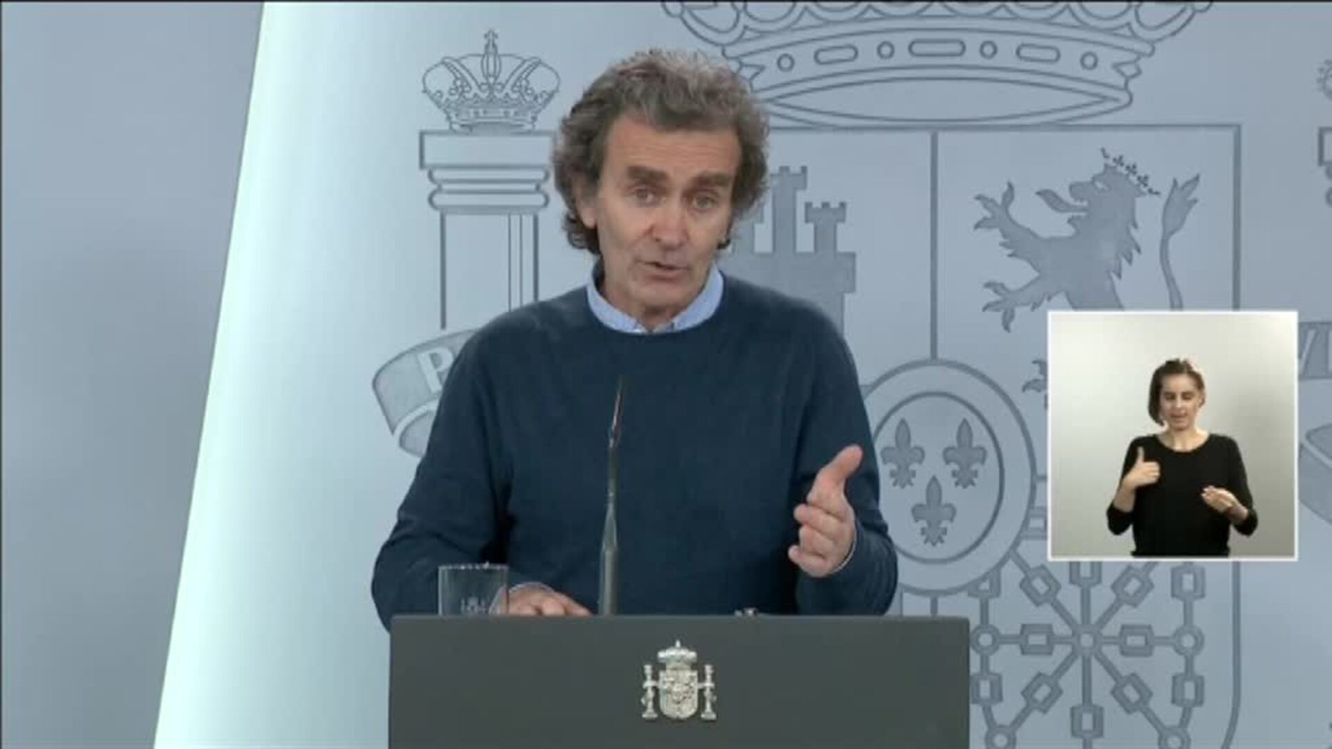 Simón admite que &quot;no tiene sentido&quot; que los supermercados vuelvan a &quot;masificarse&quot; y que &quot;si las familias pueden sacar a sus hijos a pasear mejor no llevarles&quot;