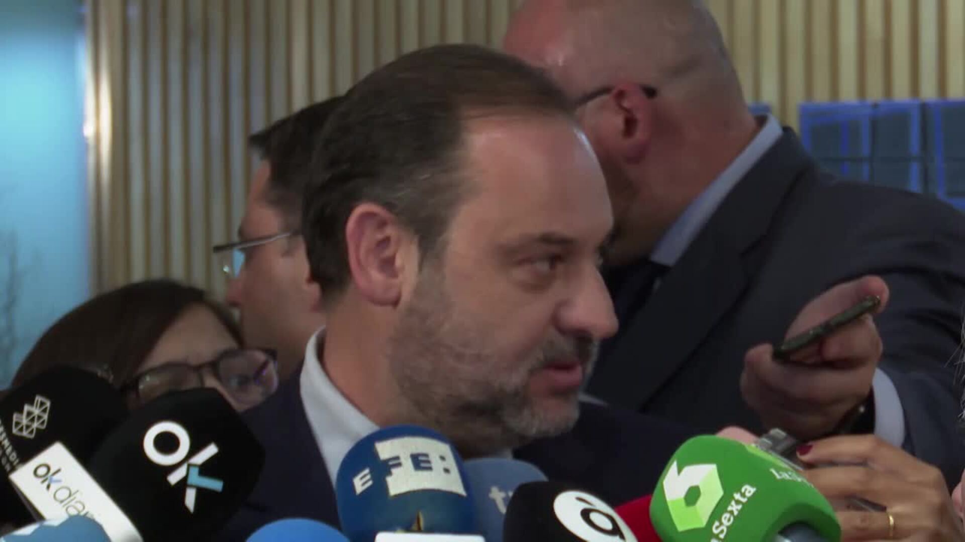 El PSOE sitúa en el &quot;terreno de la fantasía&quot; las ofertas del PP