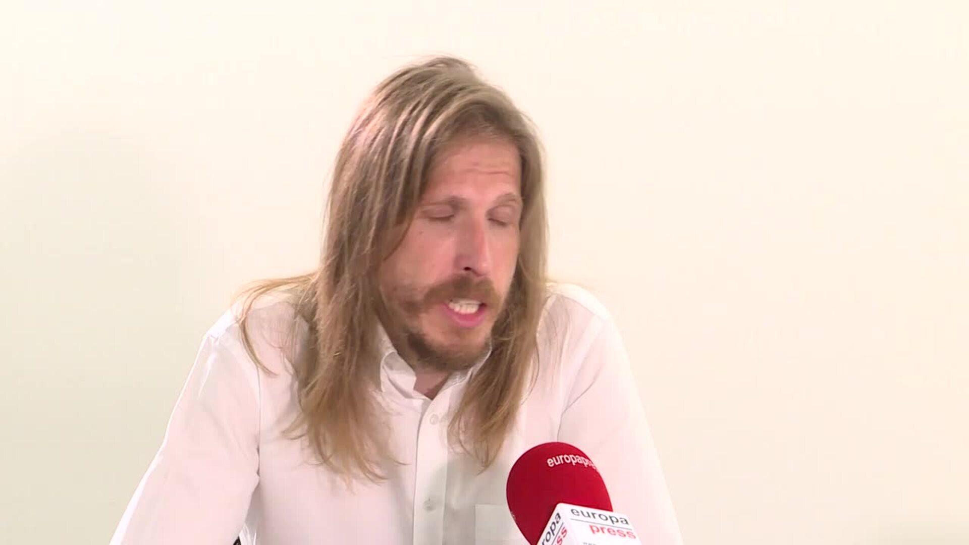 Podemos espera que se frustren las ampliaciones de El Prat y Barajas