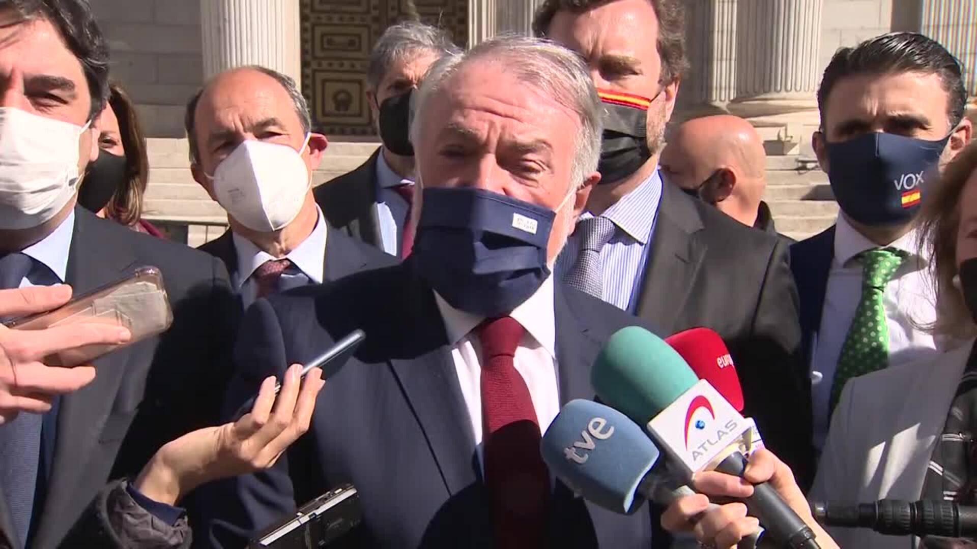 Mayor Oreja cree que la aprobación de la eutanasia &quot;socializa el mal&quot;