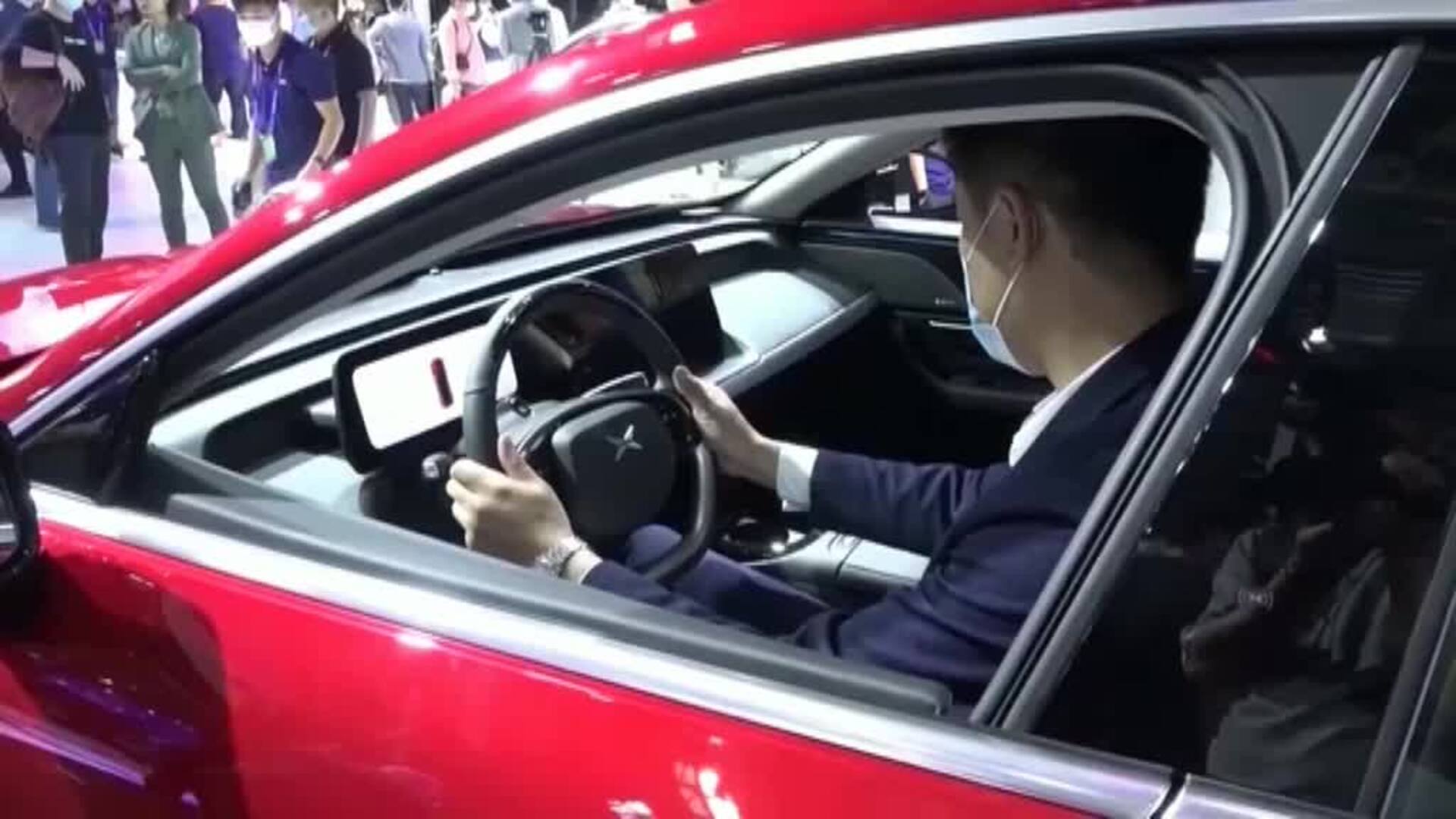 El Tesla &#039;Model Y&#039;, fabricado en China, recibe 100.000 pedidos en las 10 primeras horas de su comercialización