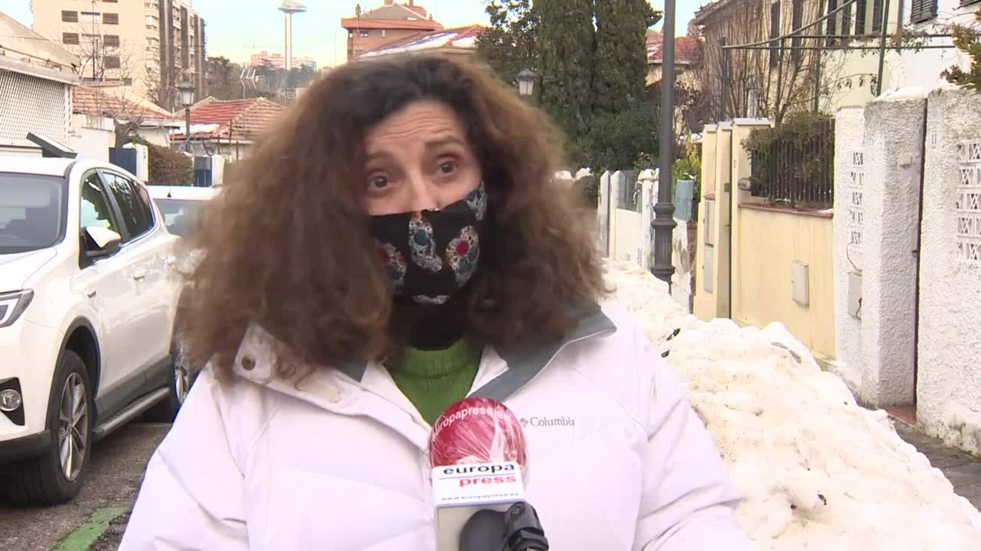 Vecino de la Colonia del Manzanares reclaman solución tras 10 días sin agua