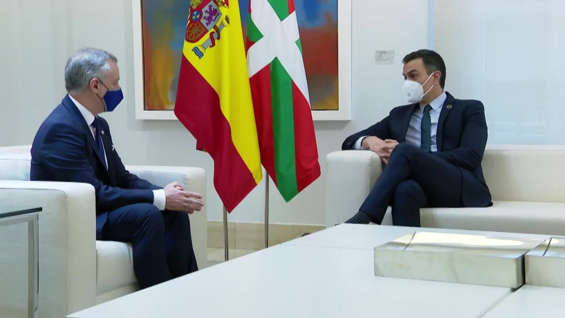 Pedro Sánchez recibe a Íñigo Urkullu en La Moncloa
