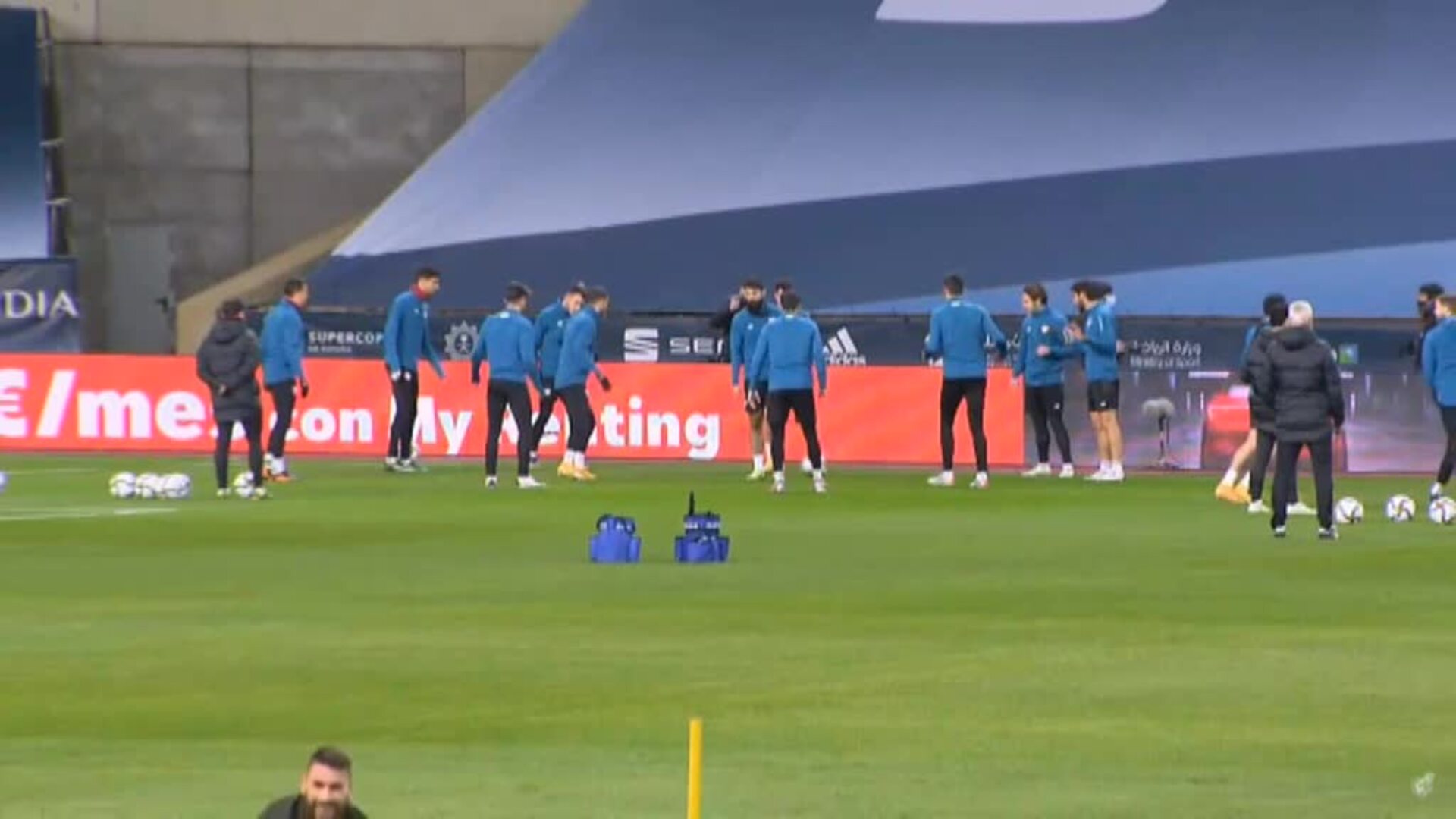 El Athletic Club entrena en Sevilla y se prepara para la final de la Supercopa ante el Barça