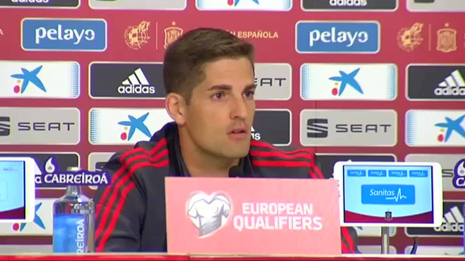 Robert Moreno afronta su debut oficial como seleccionador ante Rumanía en Bucarest