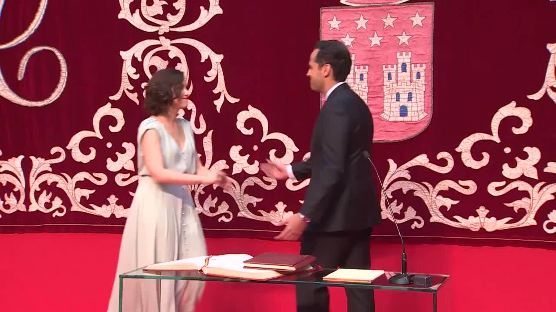 Ayuso preside la toma de posesión de los nuevos consejeros regionales