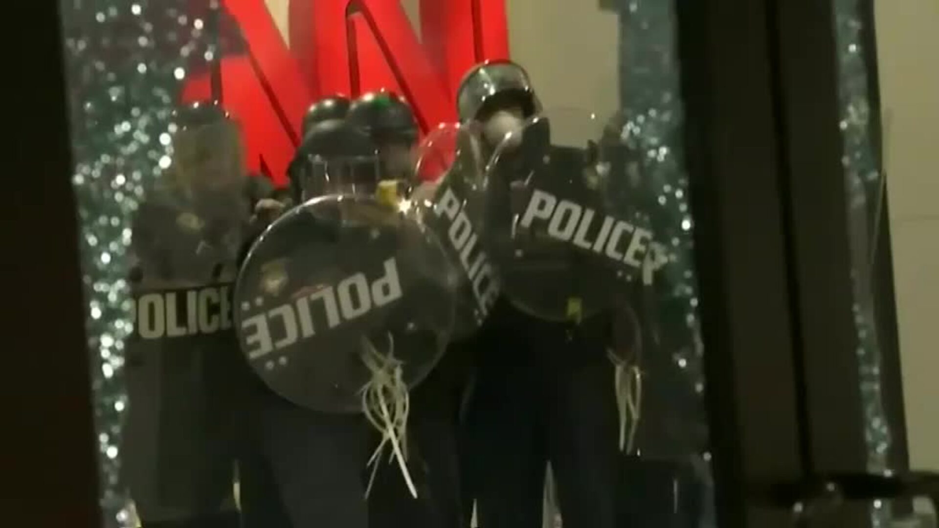 La muerte de George Floyd desata la ira en las calles de EE.UU.