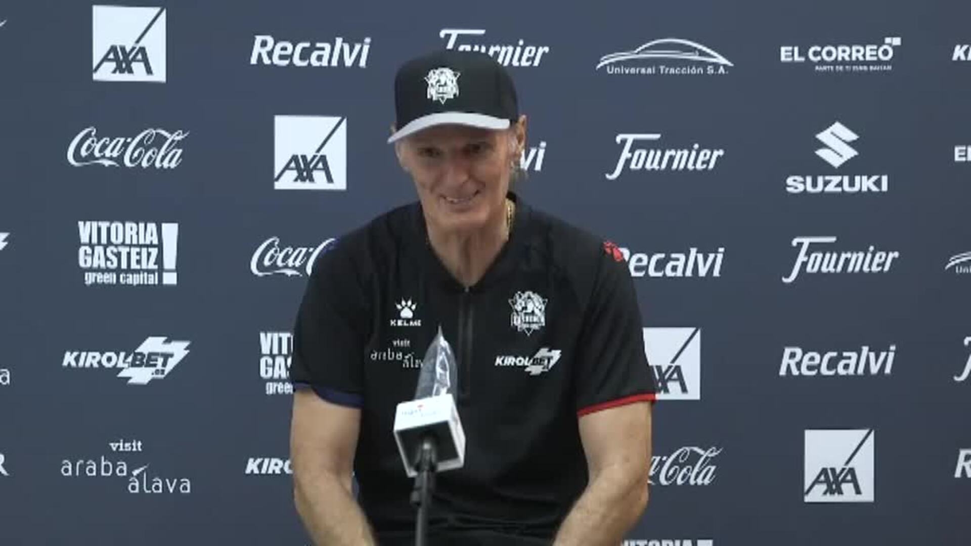 El Baskonia celebra con euforia la victoria en la Liga Endesa tras derrotar al Barça