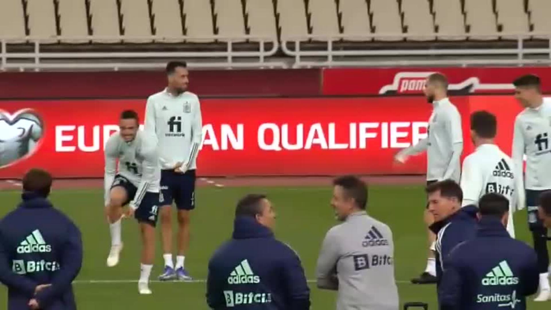 Buen ambiente en el entrenamiento de la selección previo a la &#039;final&#039; ante Grecia
