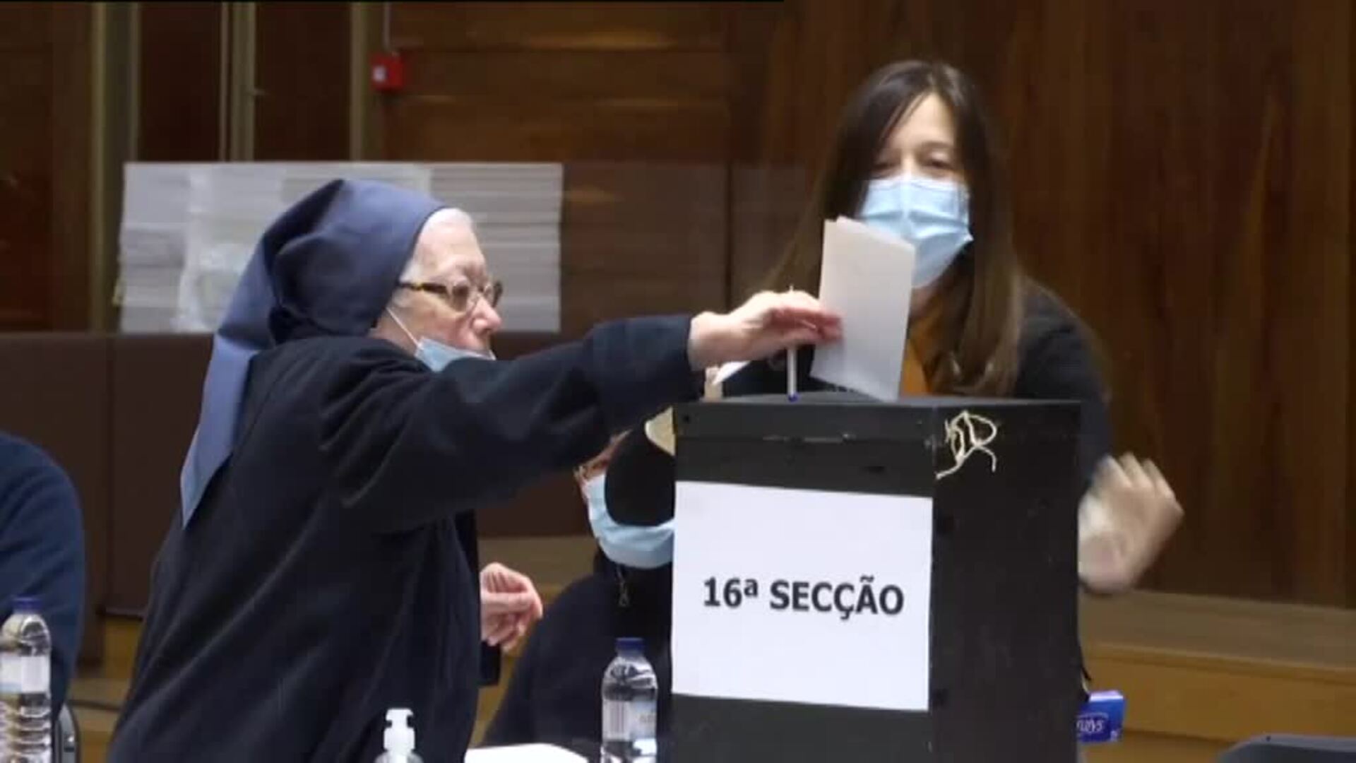 Las encuestas vaticinan un empate técnico en las elecciones de Portugal