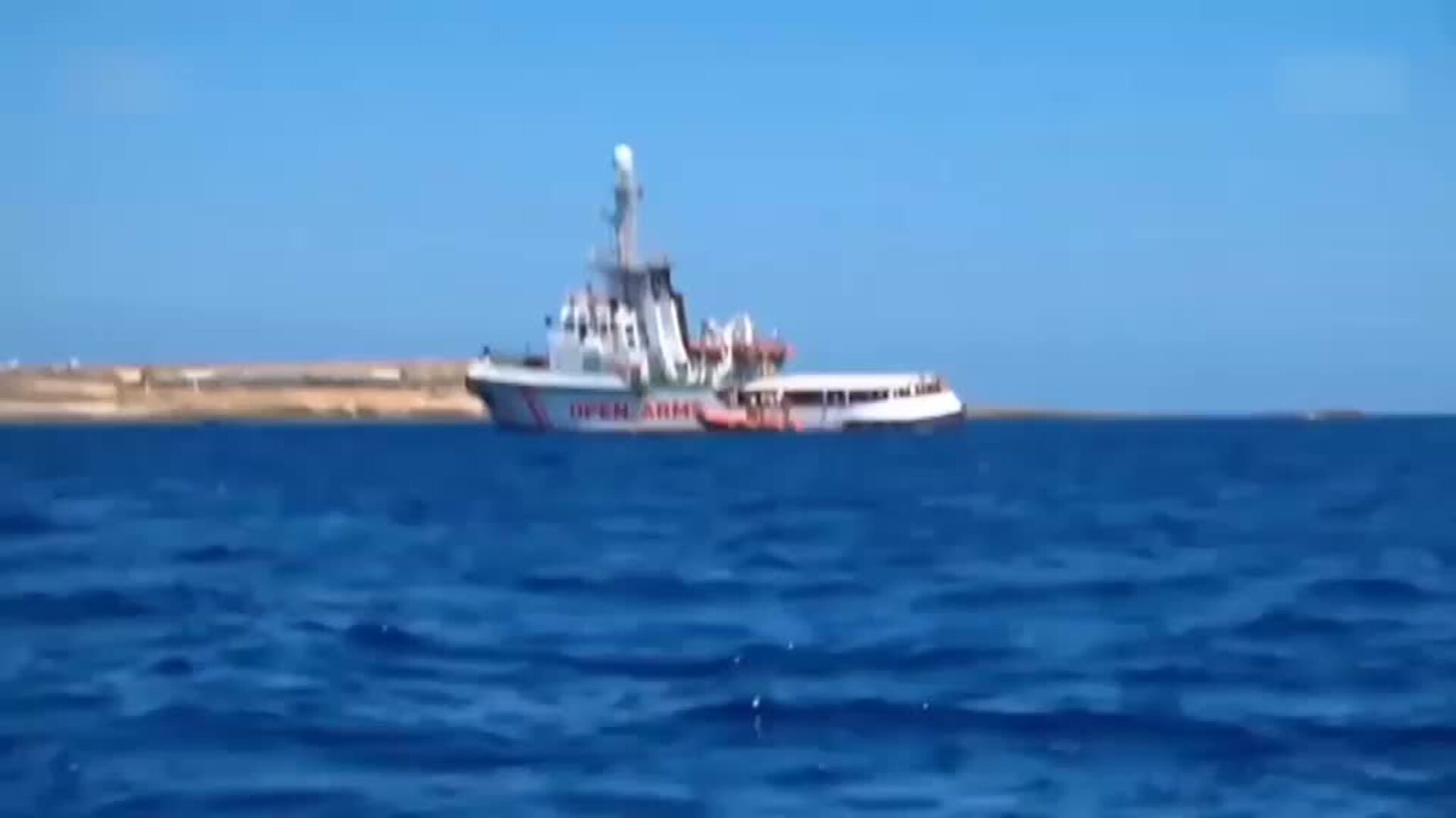 El Open Arms rechaza desembarcar en Algeciras por la distancia desde Lampedusa