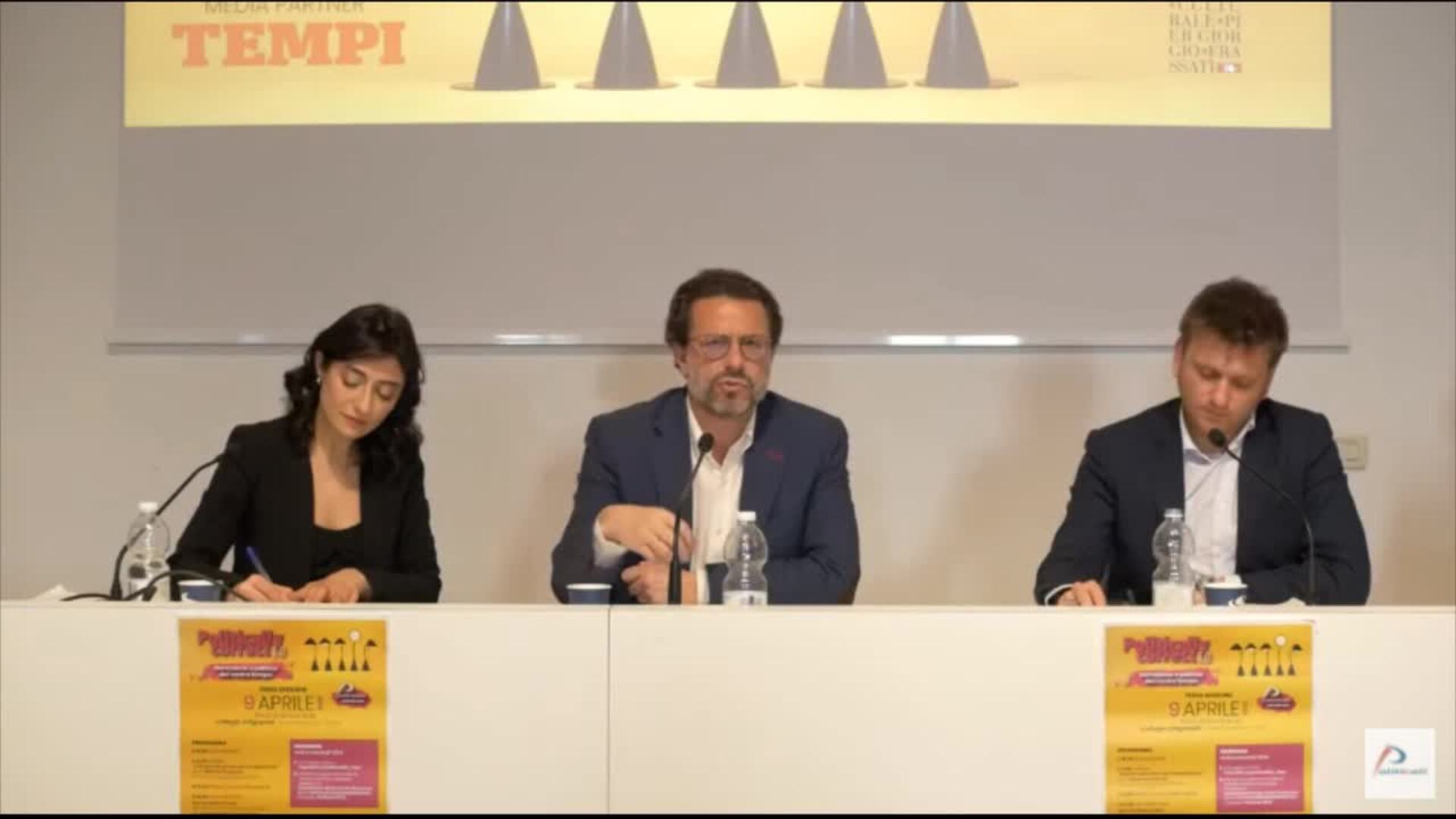 Lasquetty acusa a la izquierda de llevar más de 30 años &quot;desprestigiando la enseñanza&quot;