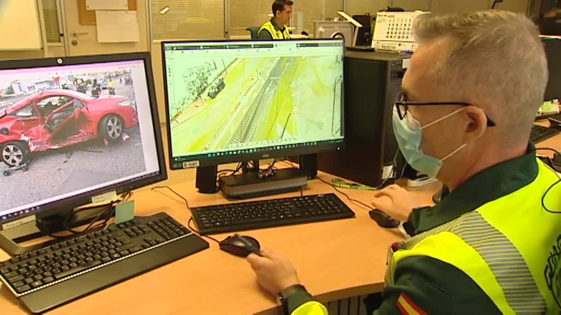 Los investigadores del Equipo de Reconstrucciones de Accidentes nos enseñana cómo trabajan