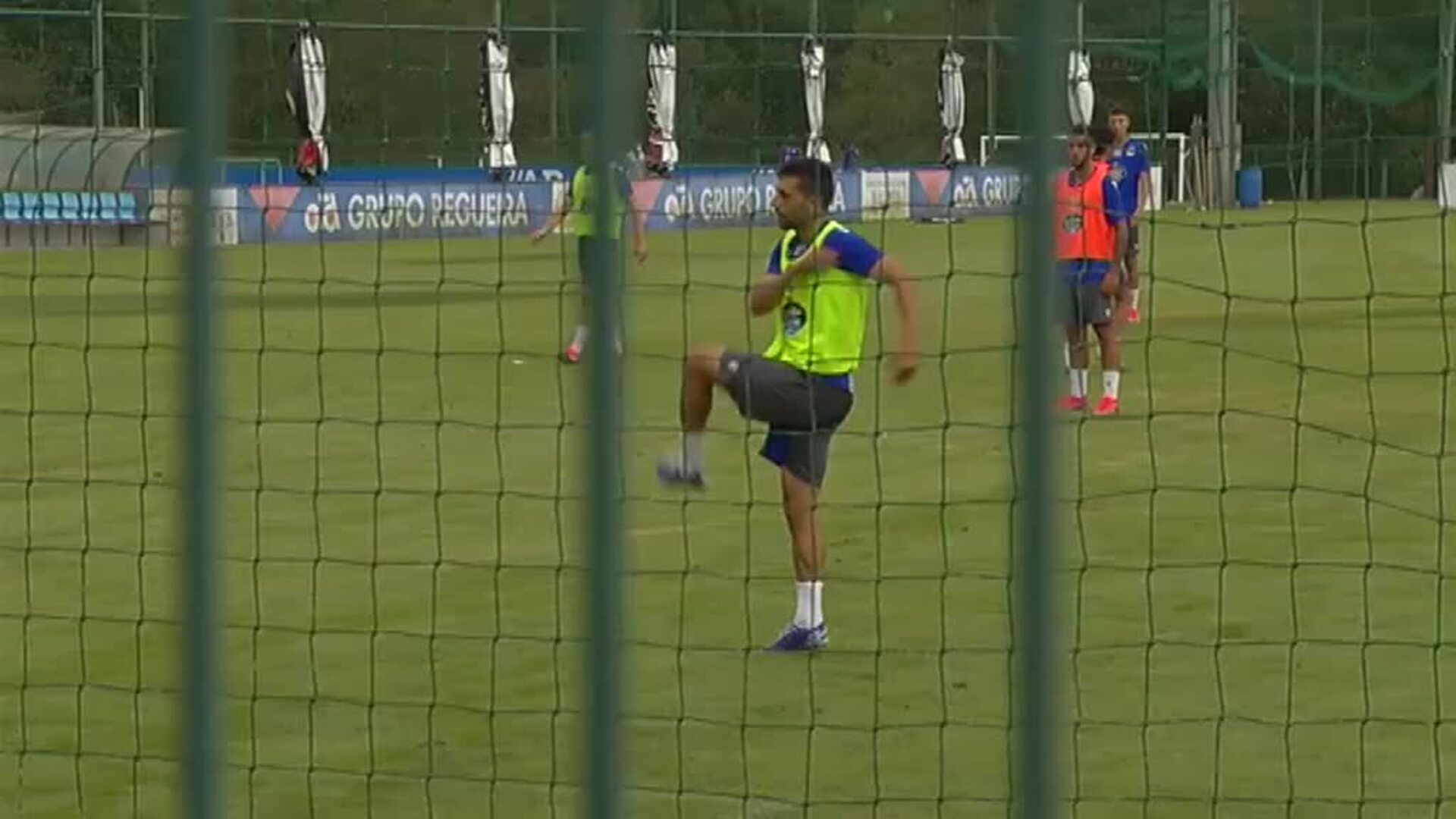 El Deportivo entrena sabiendo que, salvo milagro, jugará en Segunda B