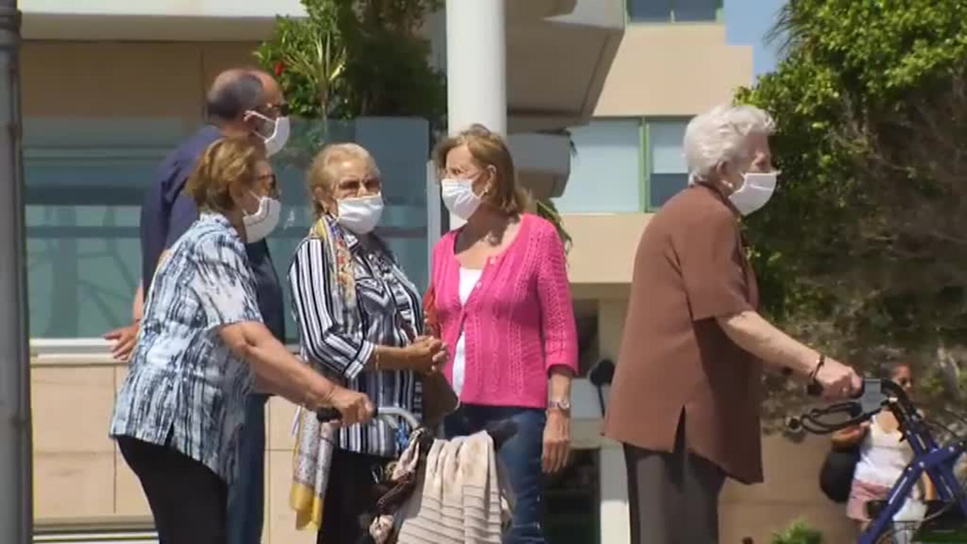 Por fin podemos sentir la brisa del mar. Historia de una desescalada