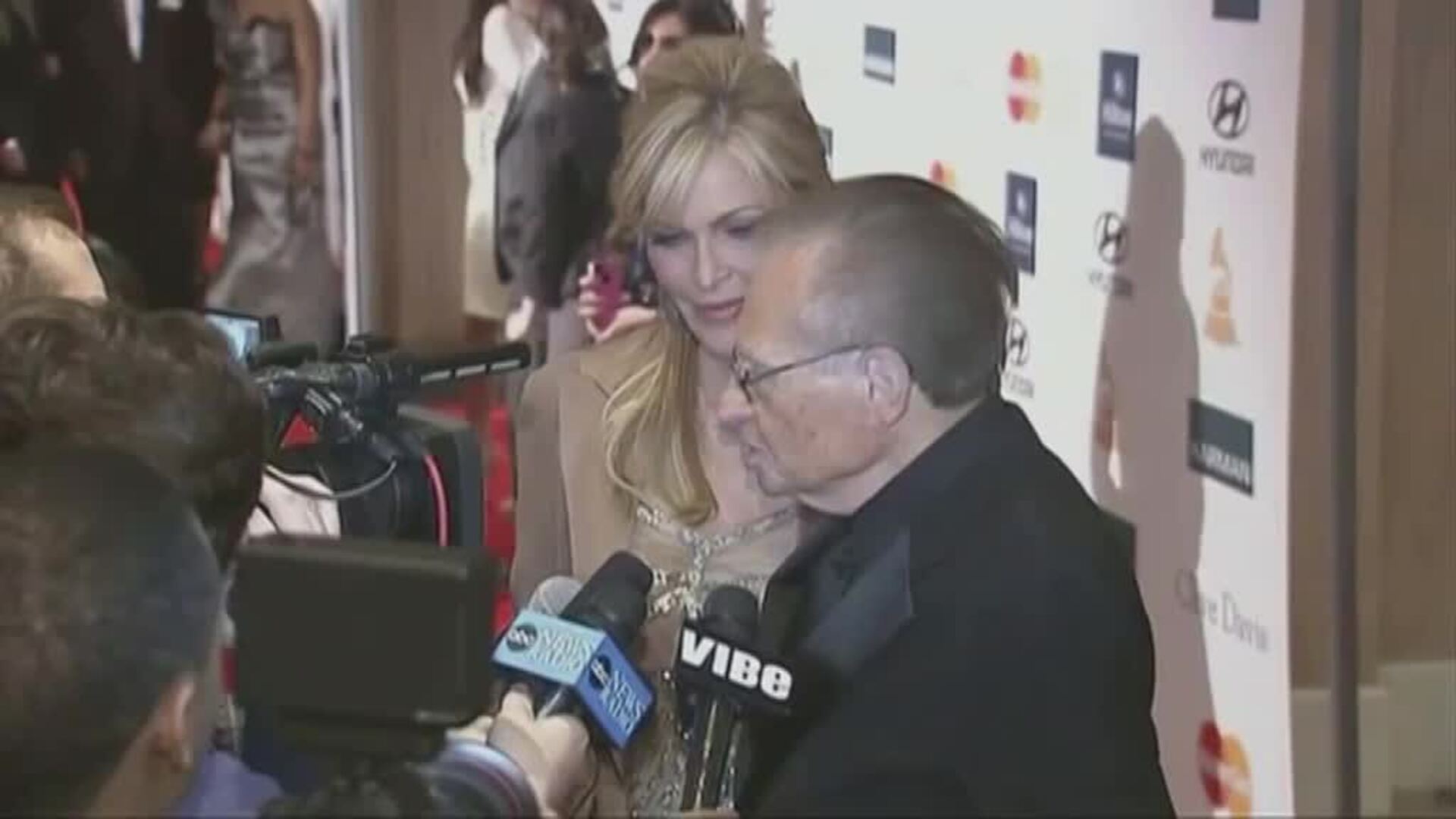 Muere Larry King