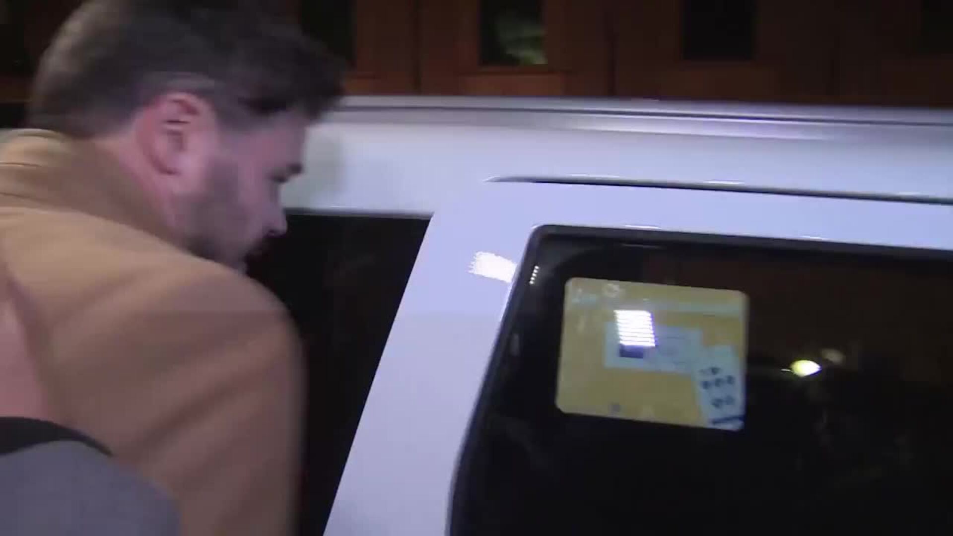 Rufián sale de la reunión con el PSOE sin hacer declaraciones