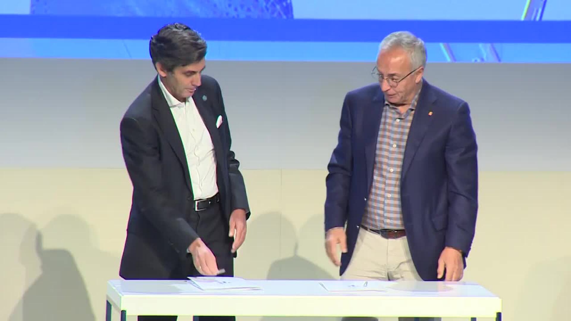 Telefónica y COE renuevan el programa de becas Podium