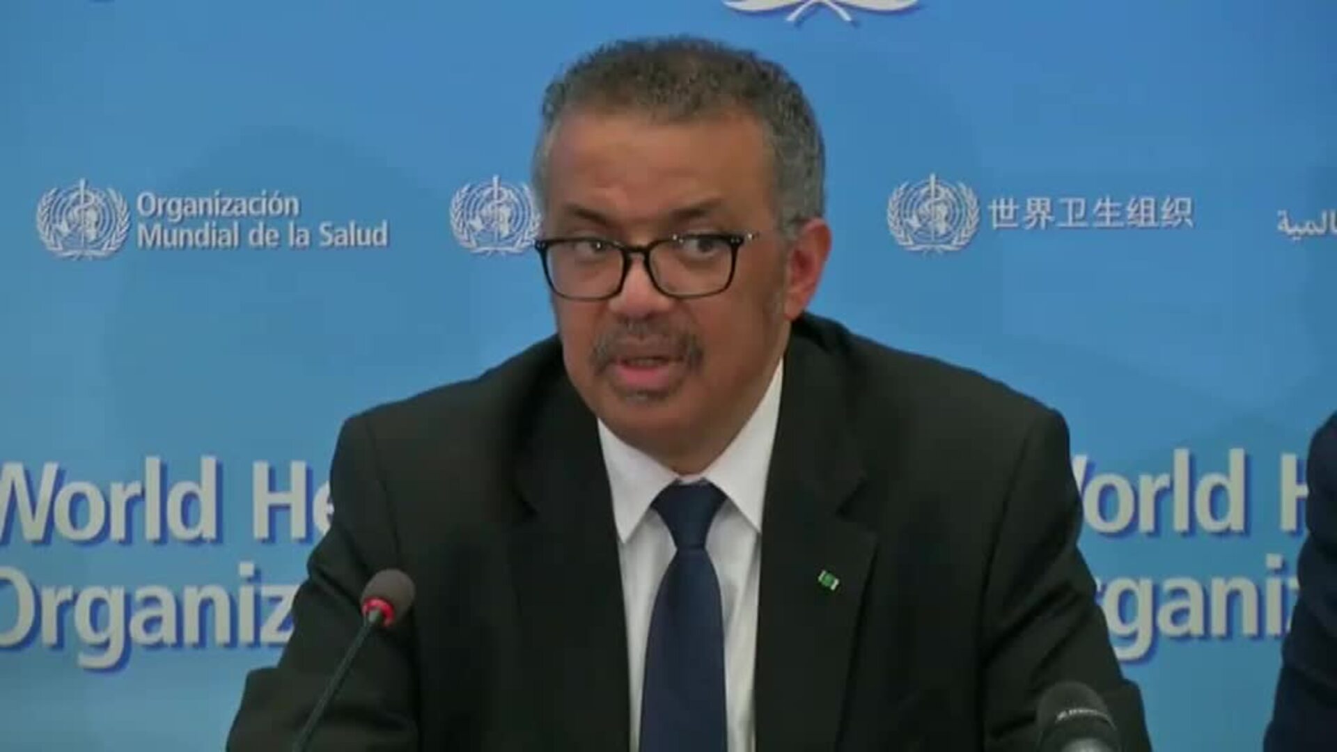 La OMS declara &quot;enemigo público número uno&quot; al coronavirus