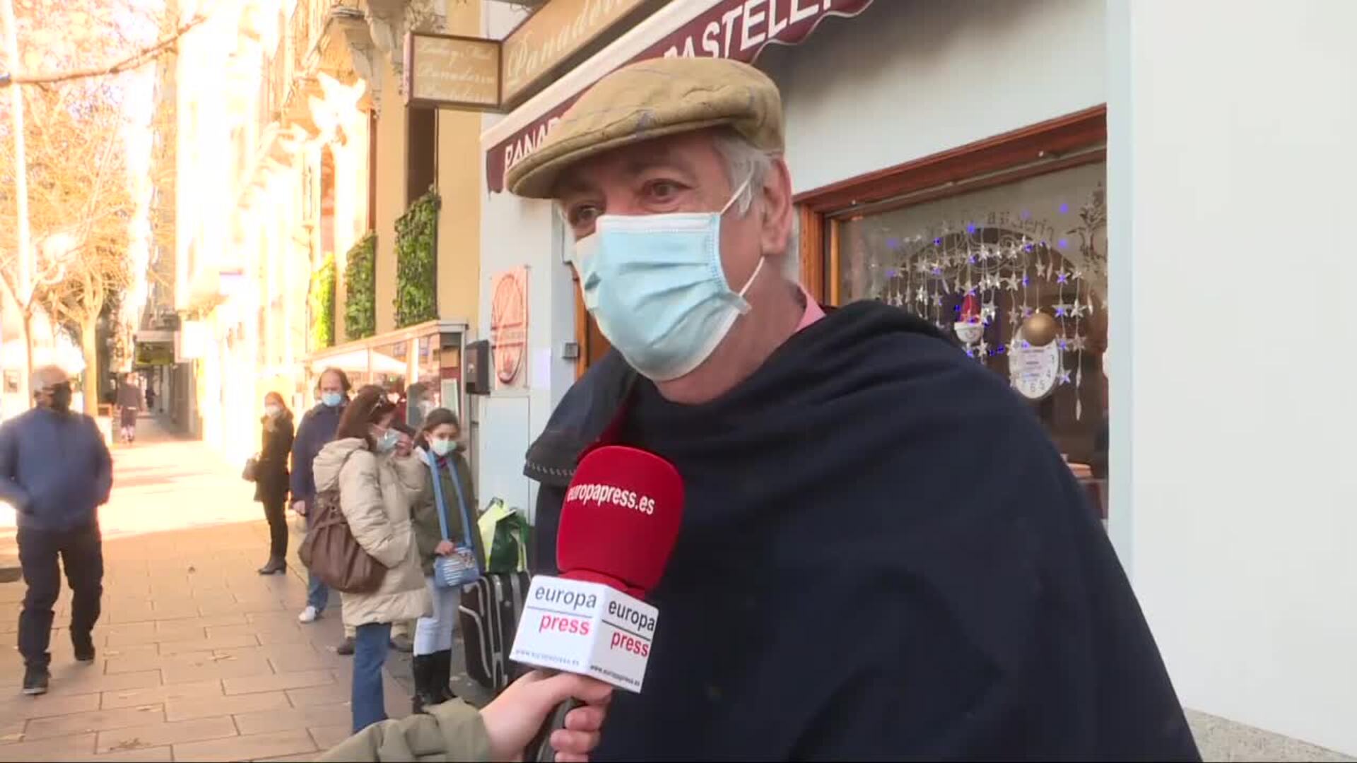 ¿Solo o relleno?, los madrileños apuestan por su roscón de Reyes