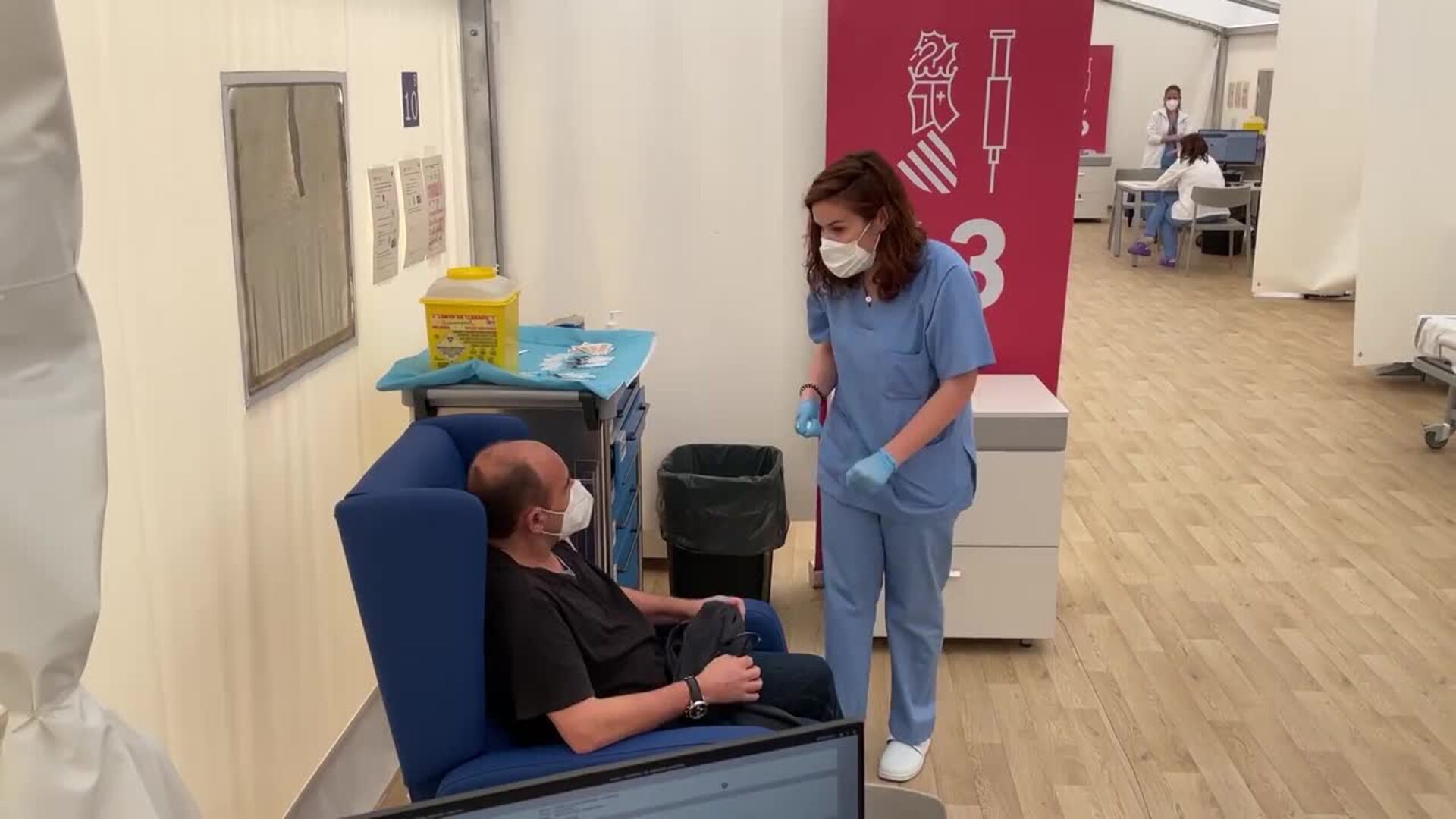 C.Valenciana retoma la vacunación del personal de centros docentes