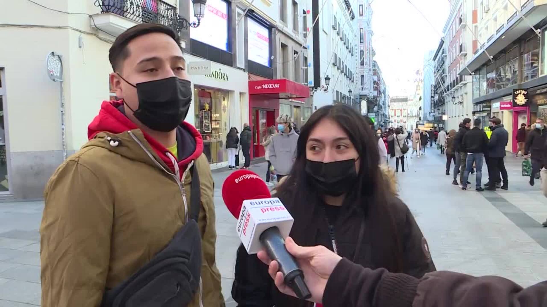 Madrileños apuran su últimas compras para el Día de Reyes con &quot;prisa&quot;