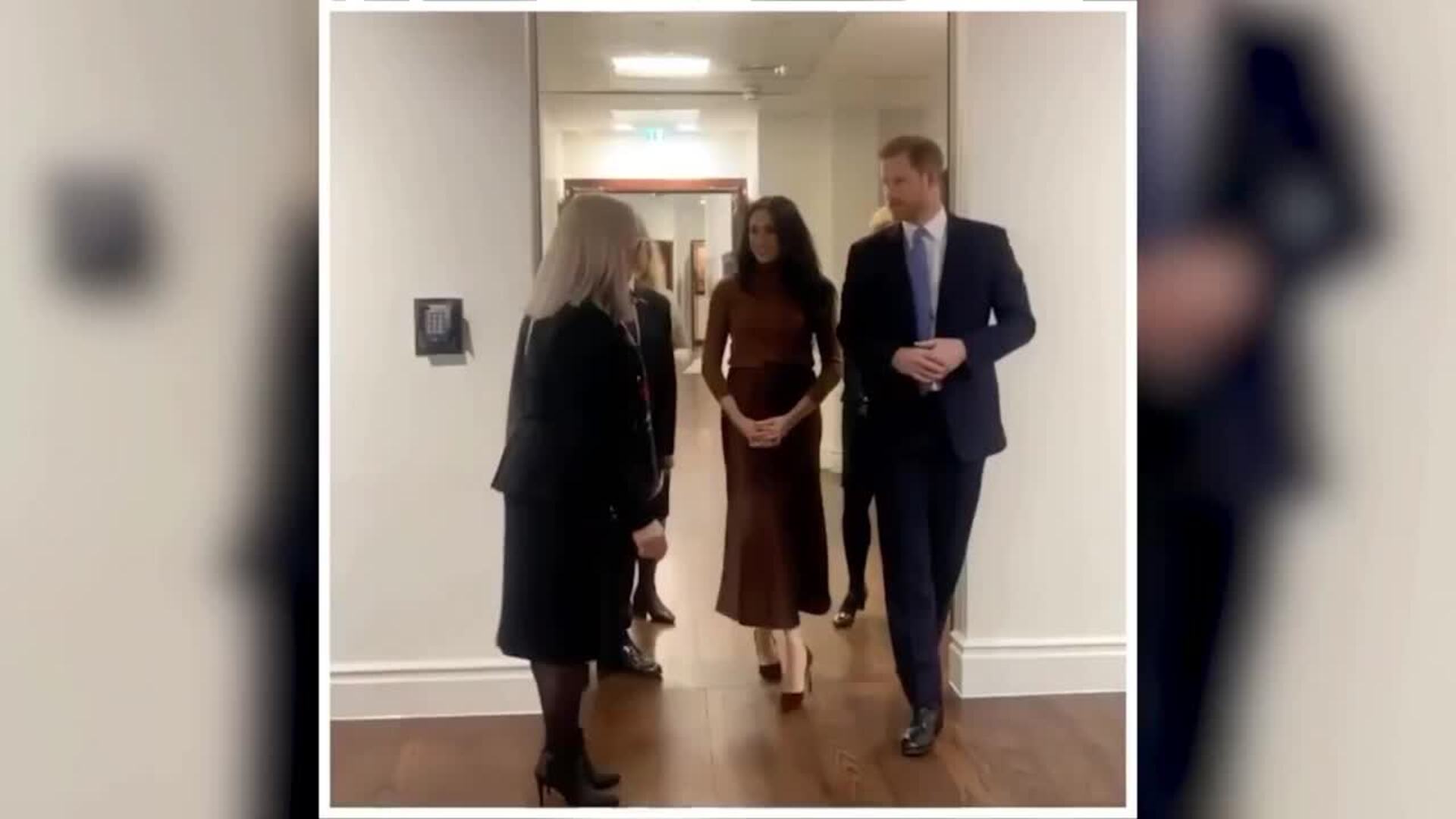 El príncipe Harry y Meghan Markle regresan a Reino Unido