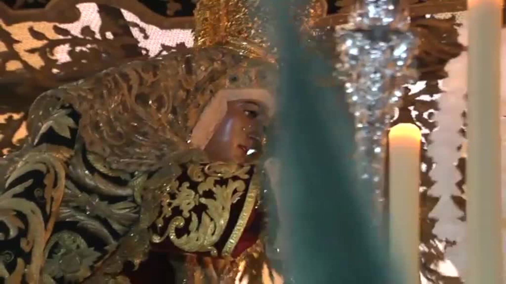 La virgen de la Macarena ya se encuentra en su templo