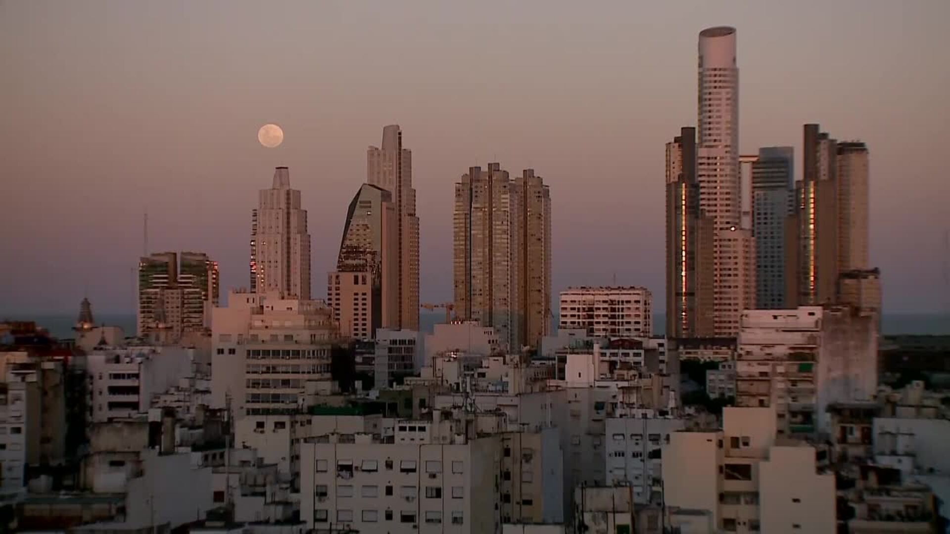 El eclipse lunar parcial más largo siglos llega con la luna llena
