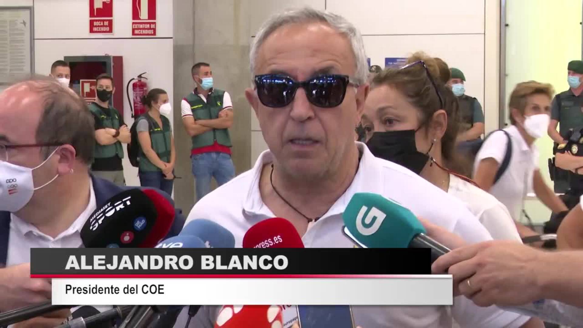 Familiares y seguidores reciben a los deportistas españoles tras Tokio