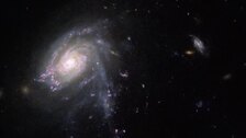 Hubble capta una galaxia con forma de medusa en un abismo cósmico