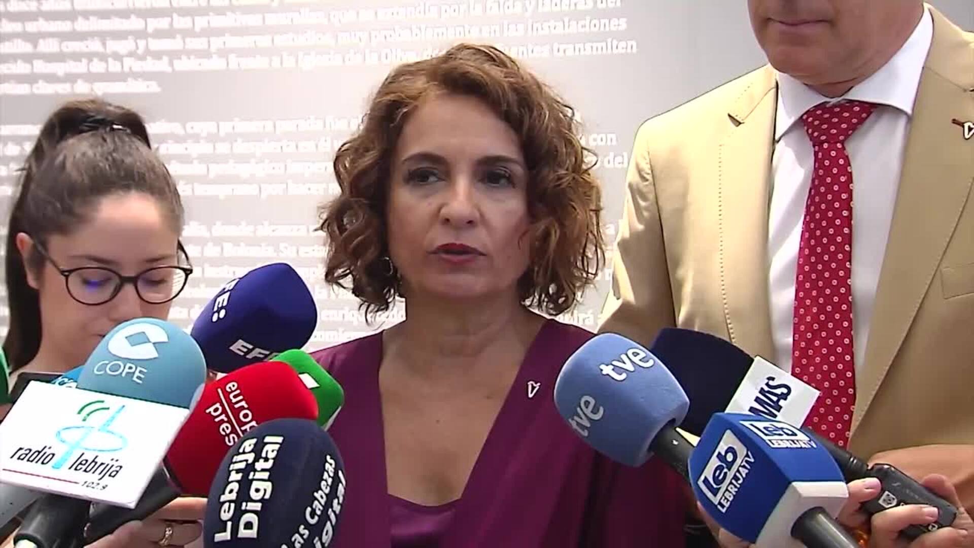 Montero asume que &quot;será duro&quot; negociar un Presupuesto para 2023 que eleve el gasto en defensa