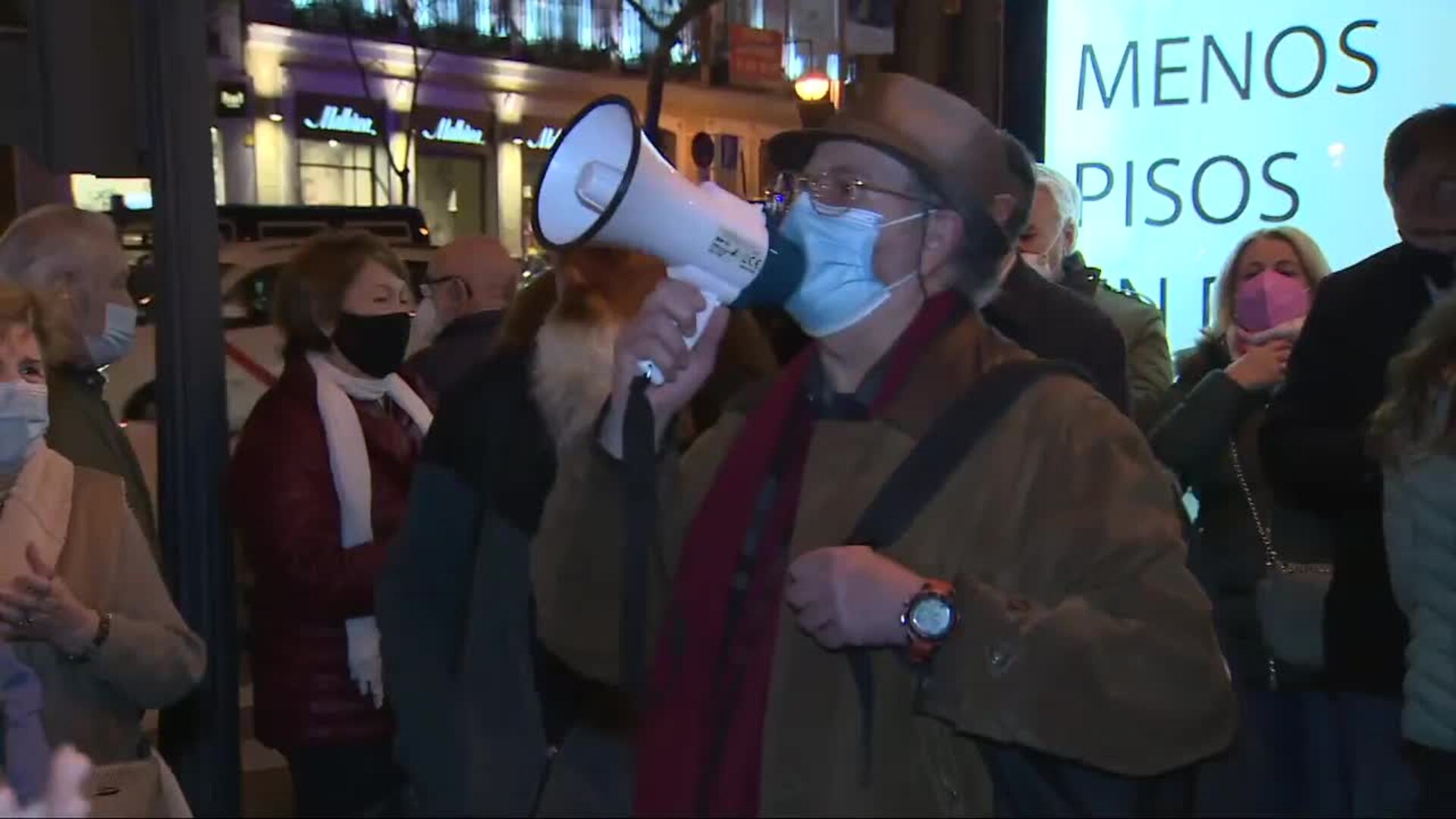 Nueva manifestación frente a &#039;Génova&#039; en apoyo a Ayuso