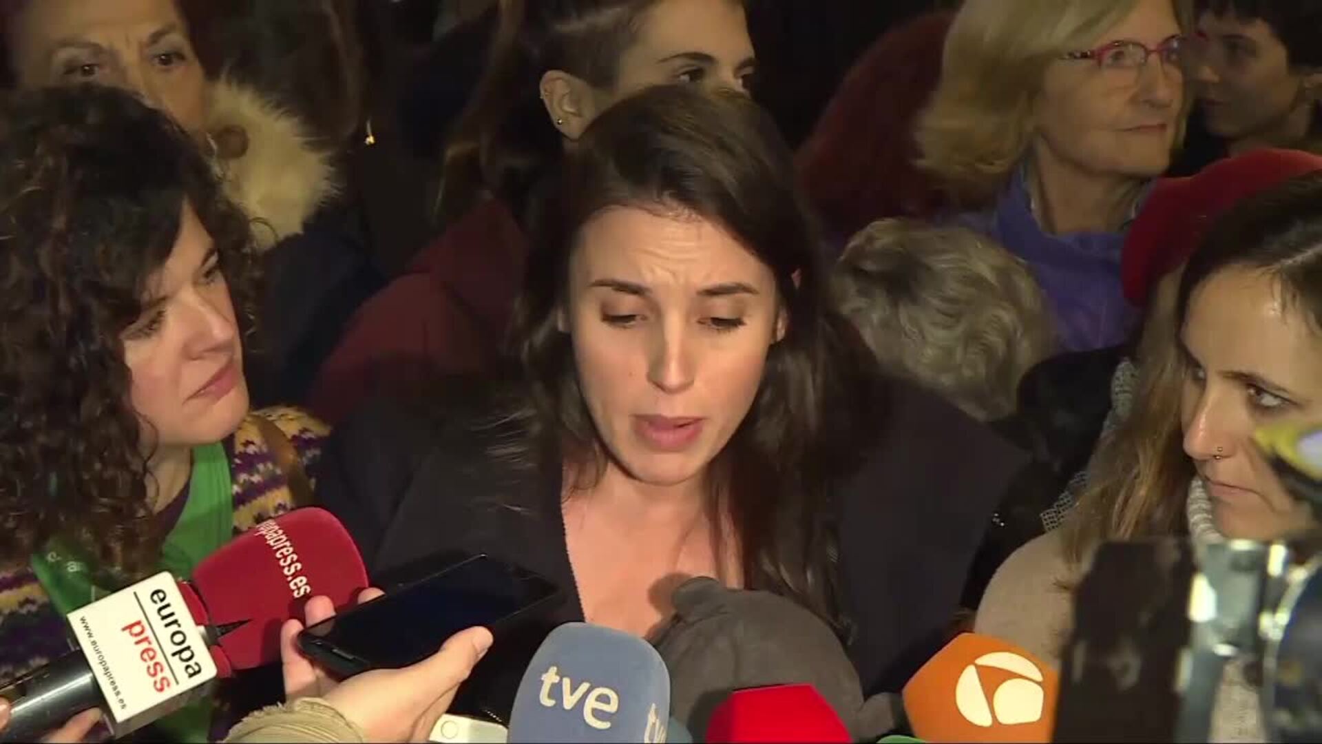 Montero sobre Vox: &quot;Es cobarde, no se atreve a mirar a la cara a una víctima&quot;