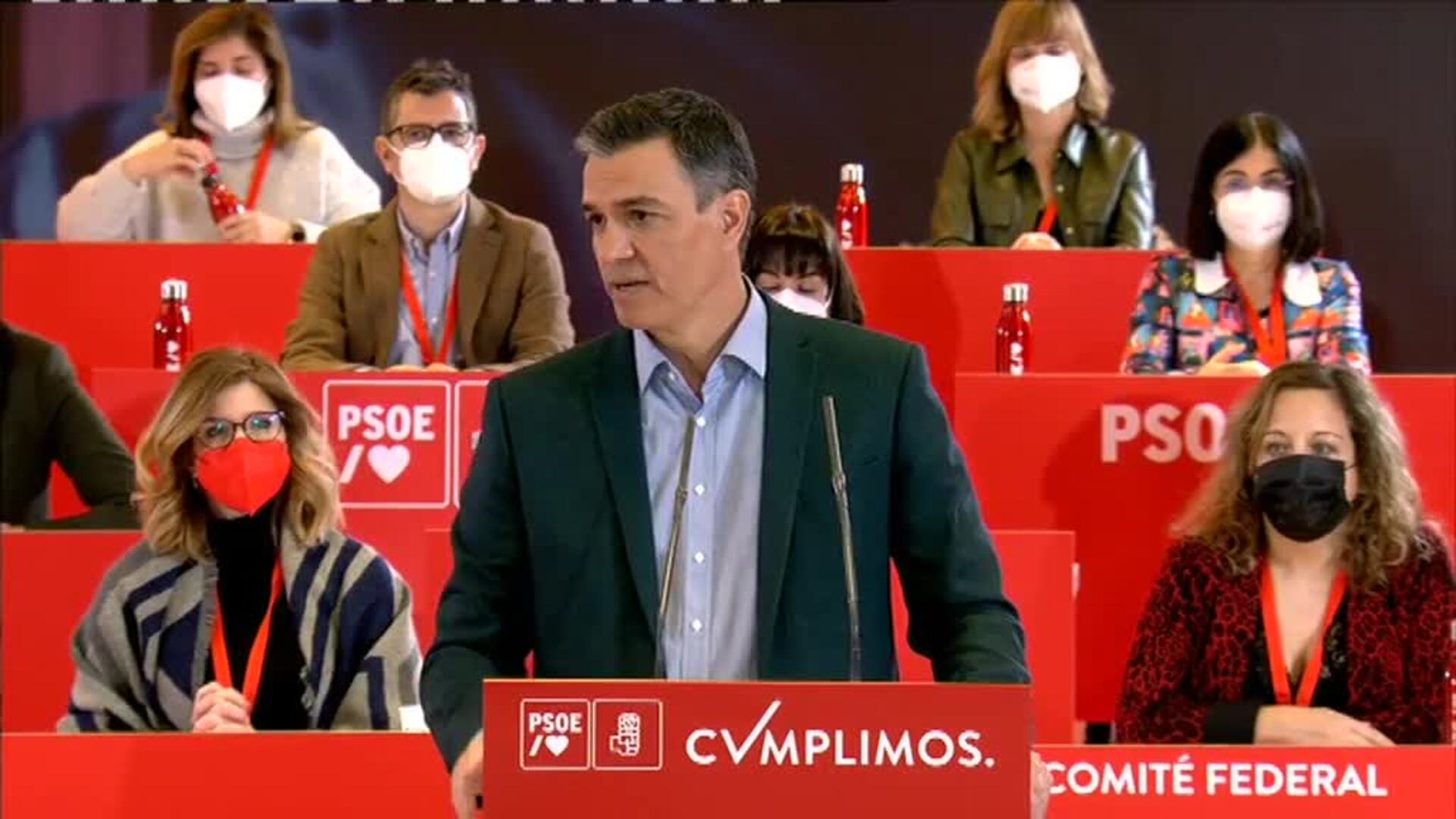 Sánchez señala el apoyo del Ejecutivo a &quot;agricultores y ganaderos&quot; sin mencionar la polémica con Garzón