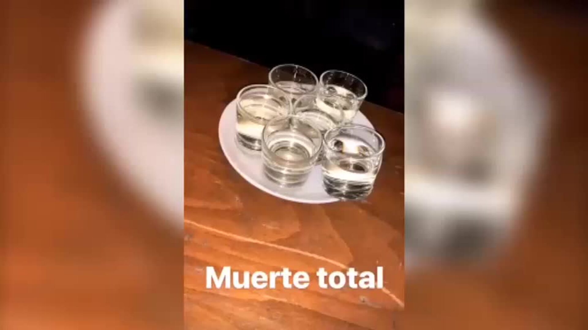 Se graba a 200 por hora y borracho por el centro de Marbella