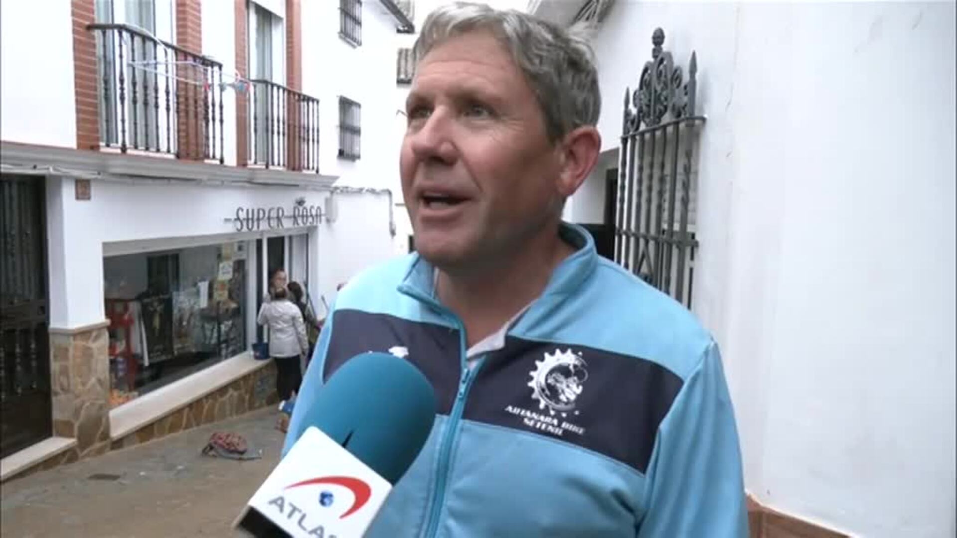 Una tromba de agua obliga a desalojar a varias familias en Setenil de las Bodegas, Cádiz