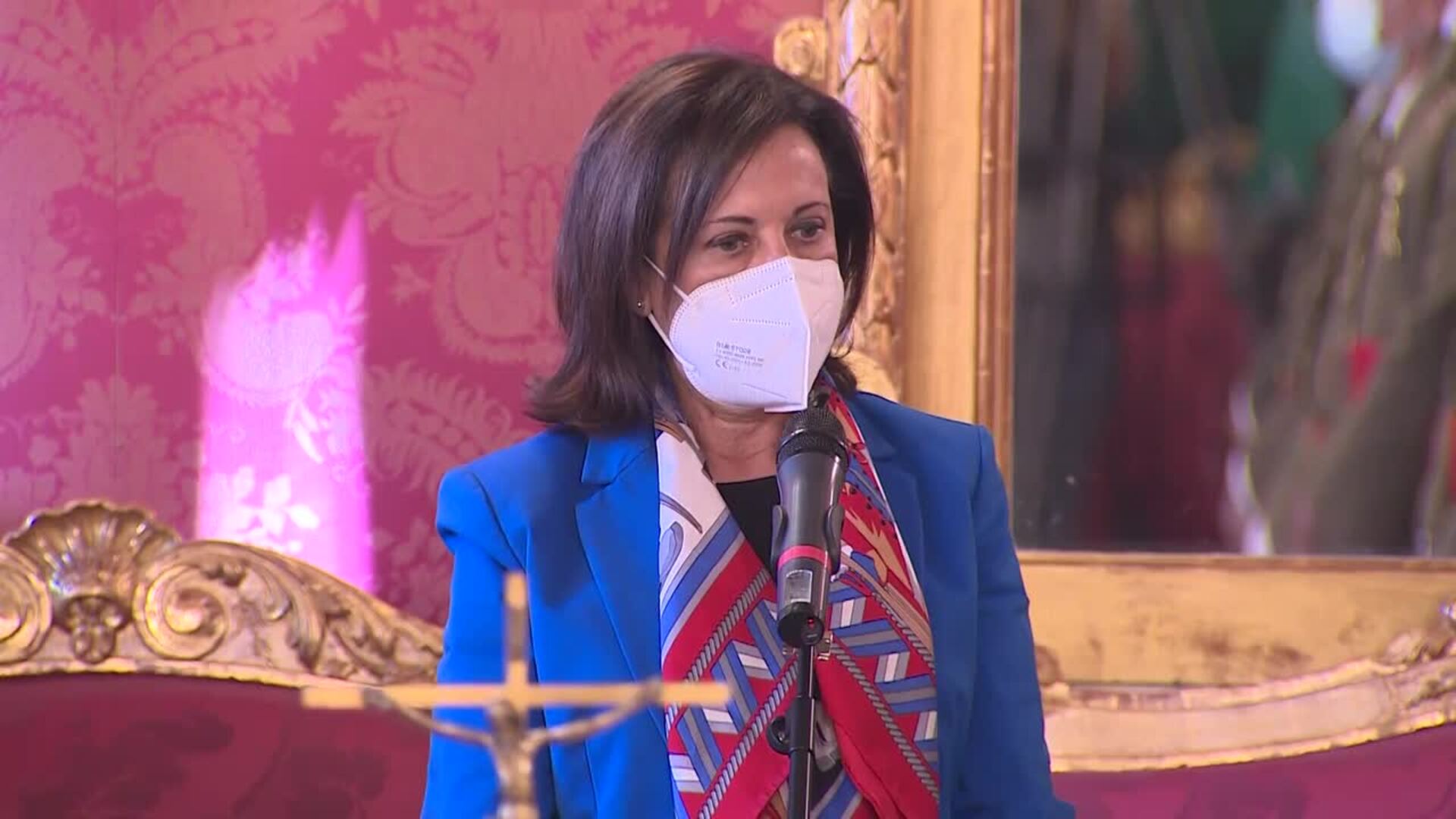 Robles elogia al nuevo jefe del Ejército de Tierra, general Enseñat