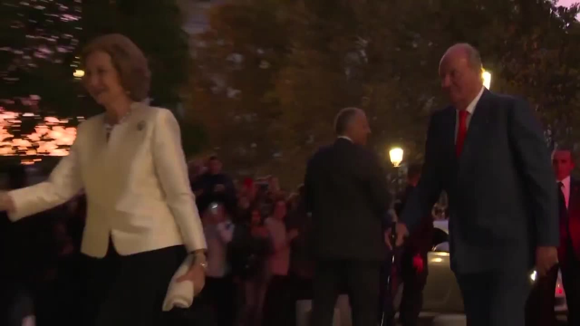 Fiscalía cree que Juan Carlos I cobró comisiones internacionales