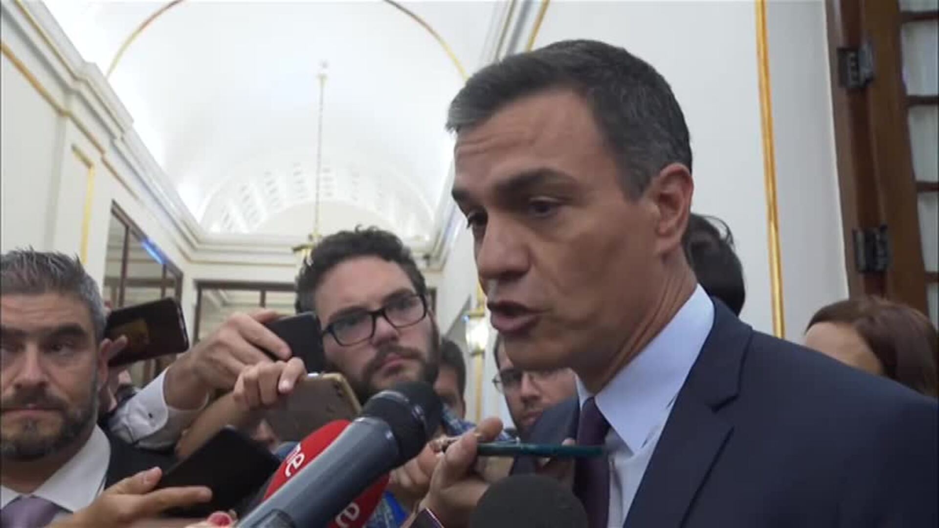 Sánchez se muestra &quot;esperanzado&quot; en que el programa que presentará el martes desbloquee su investidura