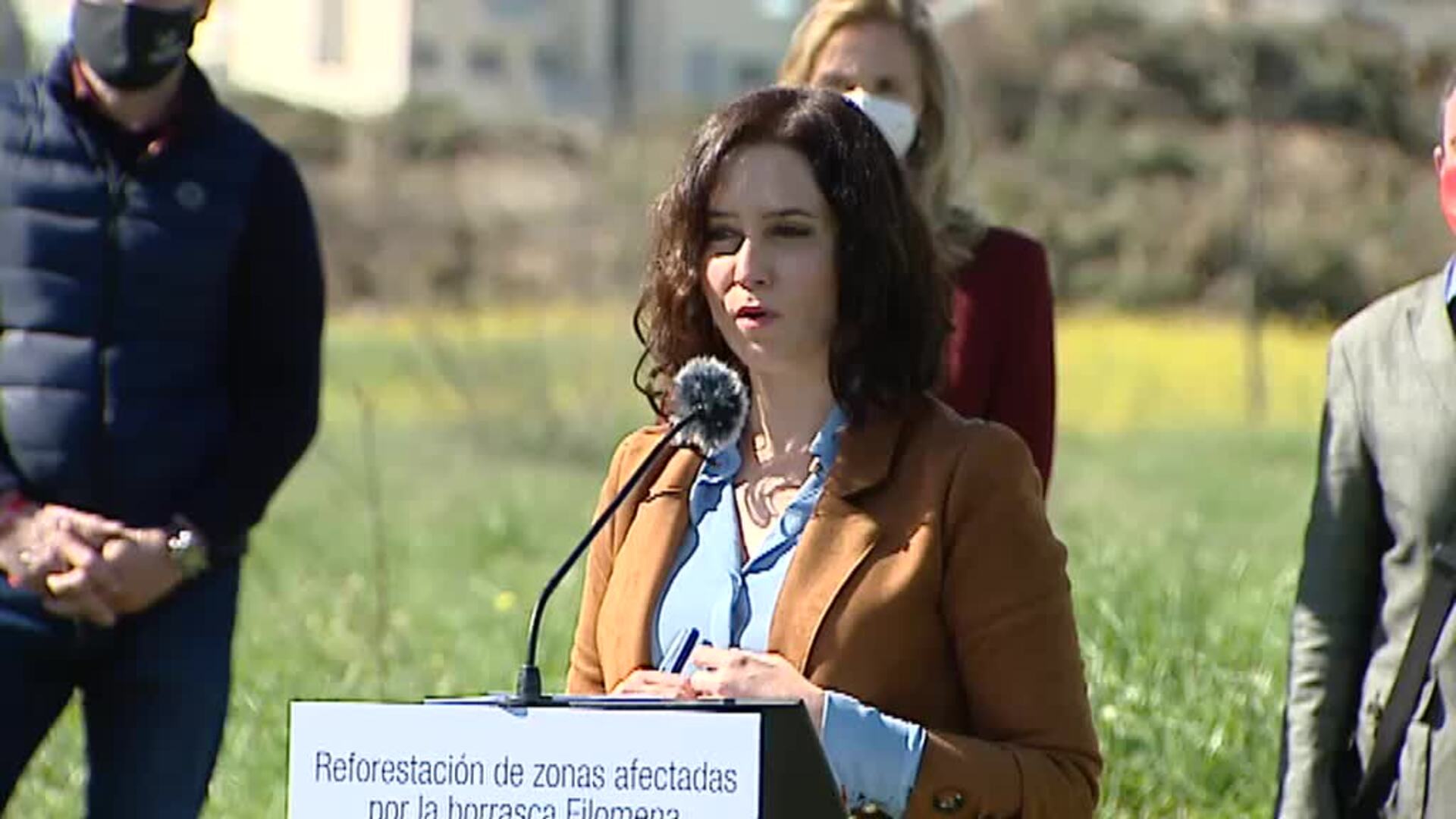 Díaz Ayuso: &quot;El presidente de Cantabria parece que ahora es virólogo&quot;