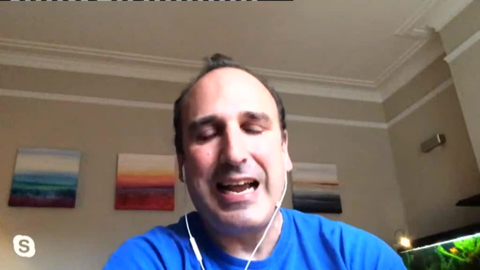 El enfermero español que participa en la investigación del COVID- 19 de Oxford dice que la vacuna podría estar en Navidades