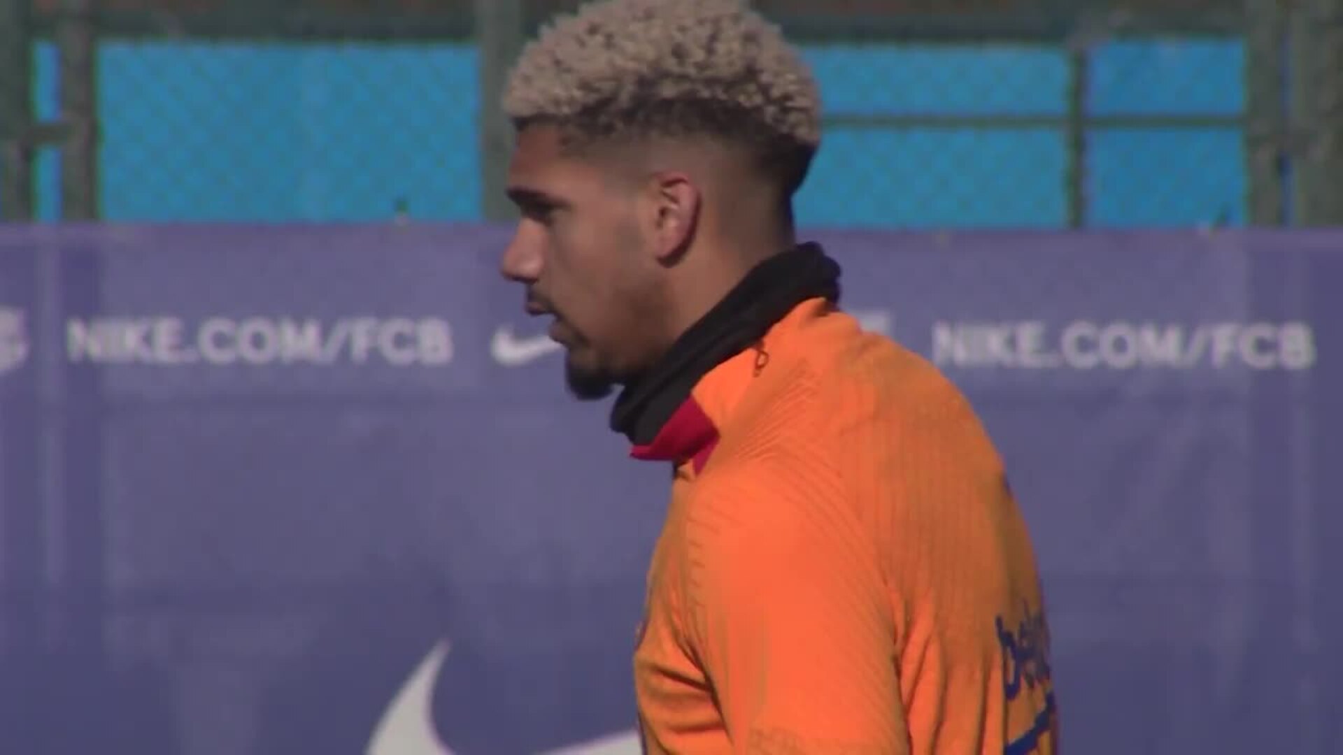 El FC Barcelona ultima su puesta a punto antes de medirse al Alavés